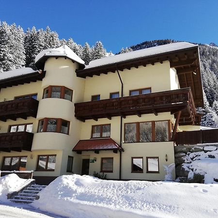 Adlerhof Apartment Sankt Leonhard im Pitztal Exterior photo