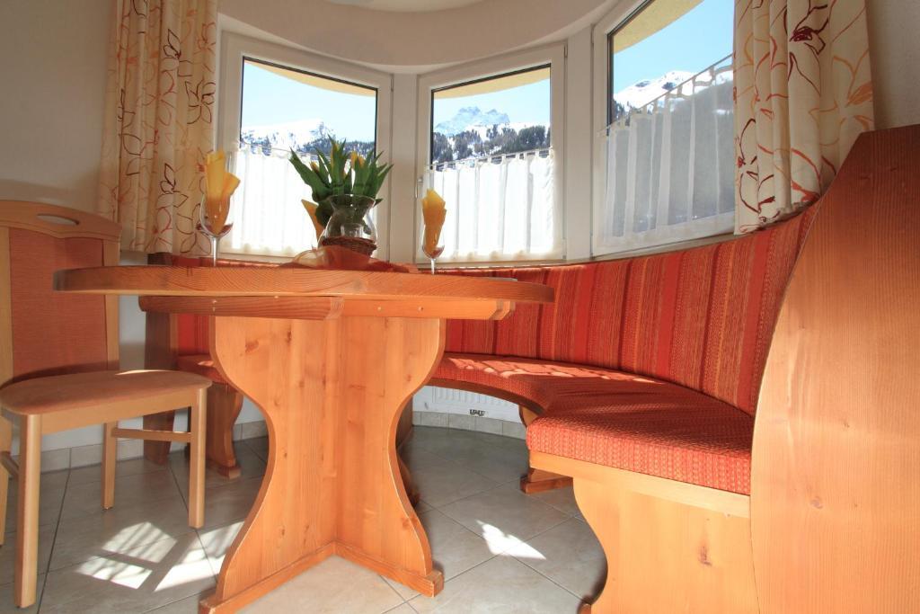 Adlerhof Apartment Sankt Leonhard im Pitztal Room photo